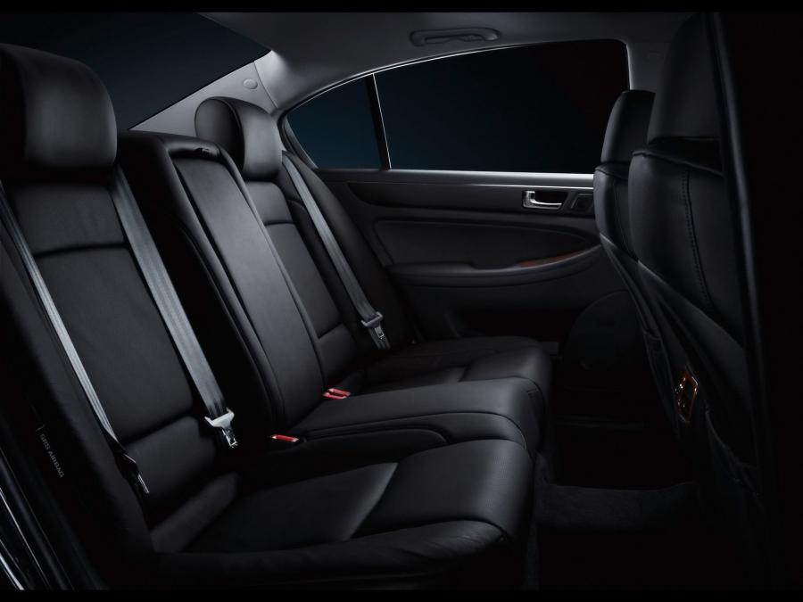  Hyundai Genesis Sedan 2009 года  (фото 29 из 47)